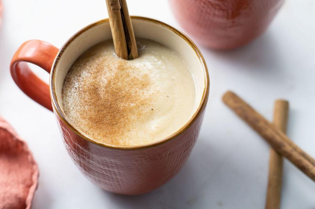 Warm Mexican atole with masa harina