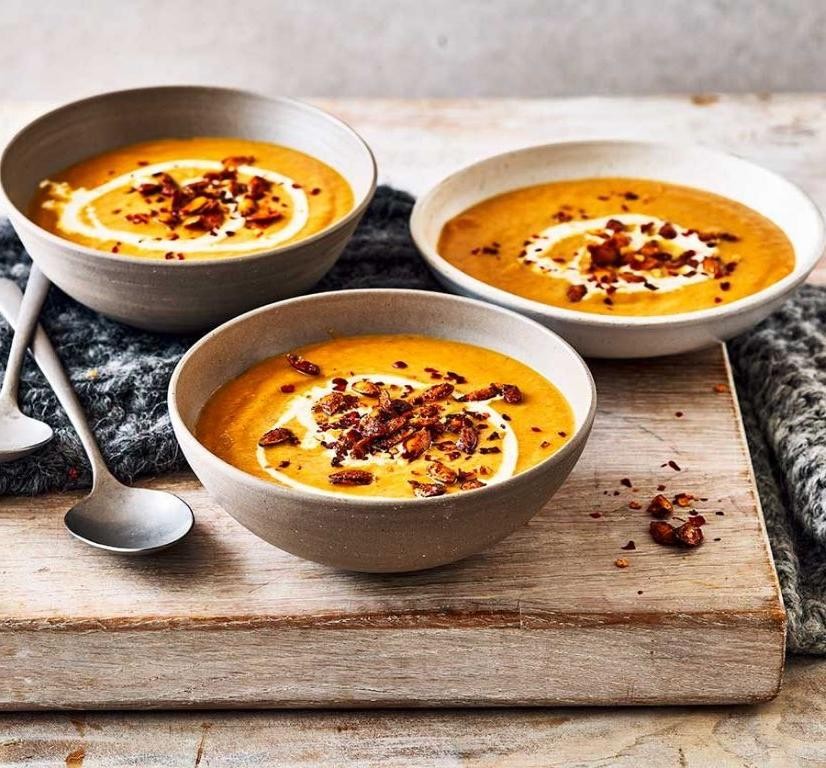 Warm and Spiced Pumpkin Soup