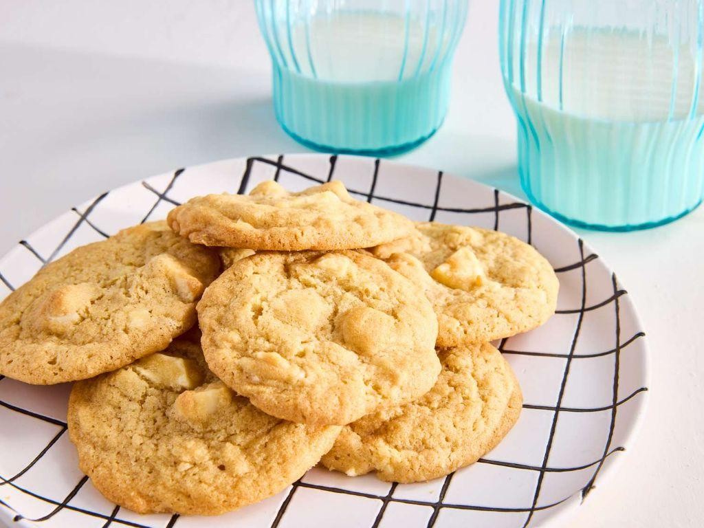 White Chocolate Macadamia Nut Crust