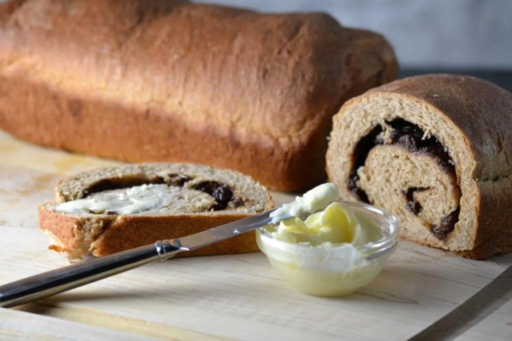 Whole Wheat Cinnamon Raisin Twist