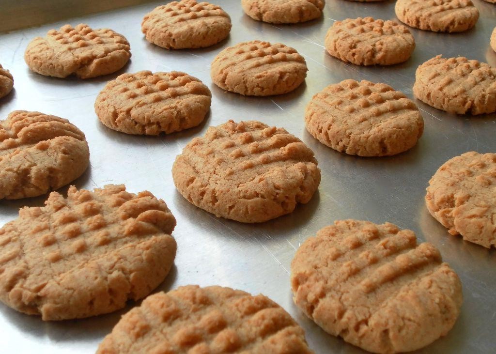 Whole Wheat Peanut Butter Cookies
