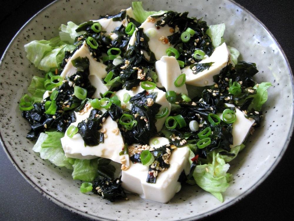 Yushi Dofu with Wakame