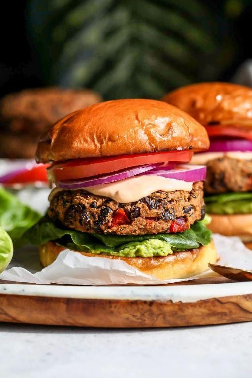 Zesty Chipotle Black Bean Veggie Burger