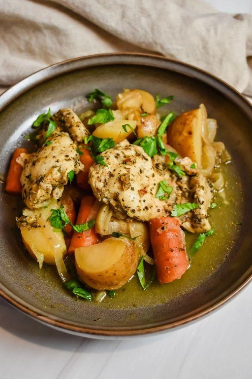 Zesty Slow Cooker Lemon Herb Chicken Thighs