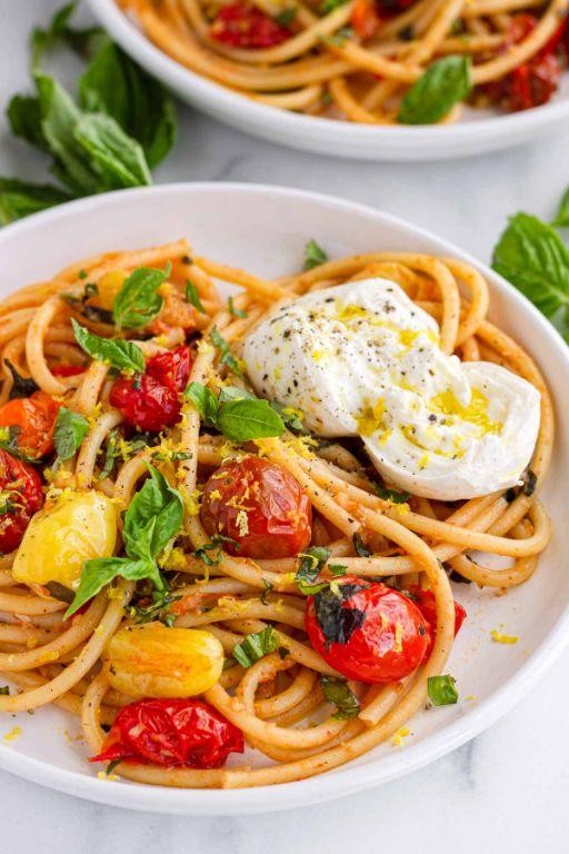 Zesty Tomato Basil Bucatini