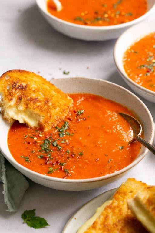 Zippy Grilled Cheese and Tomato Soup