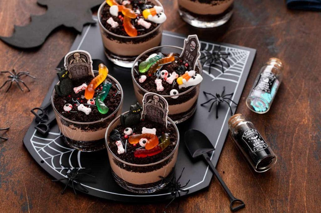 Zombie Graveyard Dirt Brownies