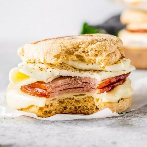 Zucchini and Cheddar Egg White Delight