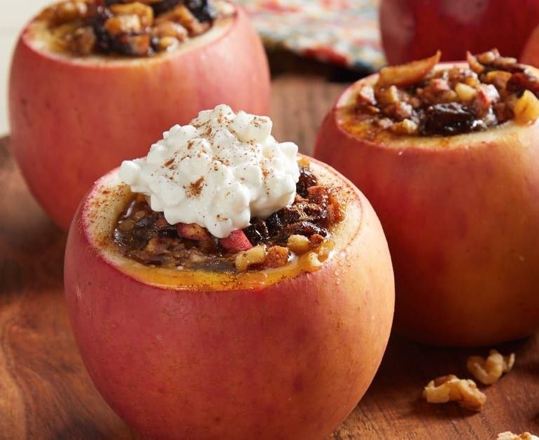 Baked Apples Stuffed with Walnuts and Raisins