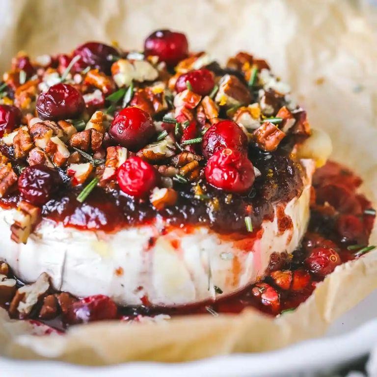 Baked Brie with Cranberry and Pecans