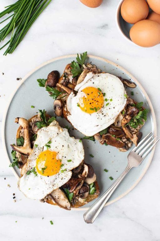 Baked Egg and Mushroom Breakfast Toast