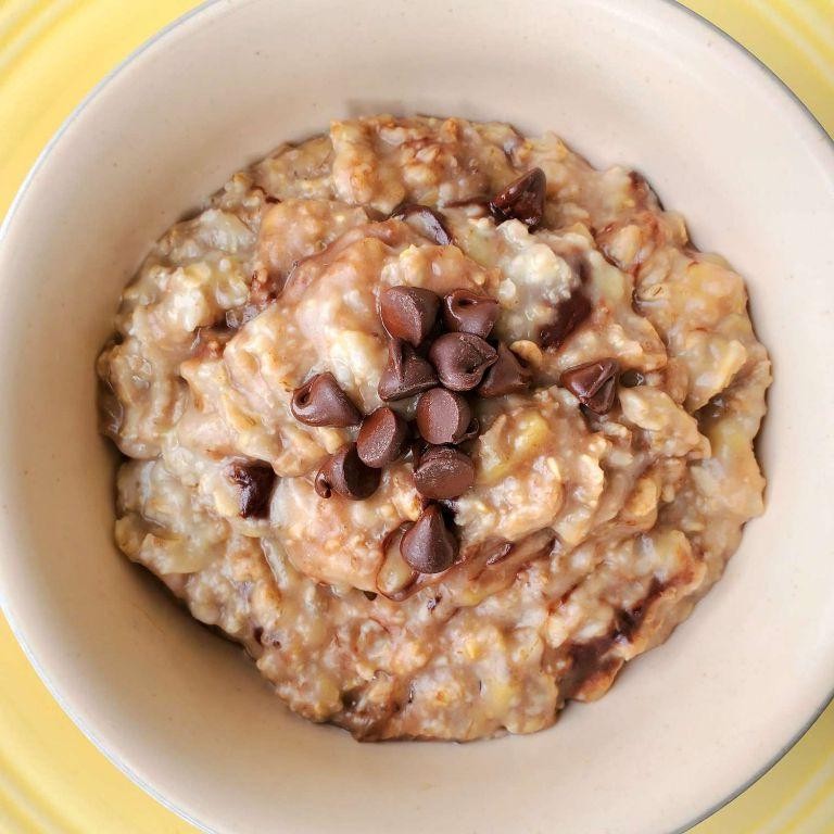 Banana Chocolate Chip Oatmeal