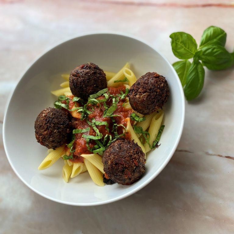 Black Bean and Tomato Pasta with Basil