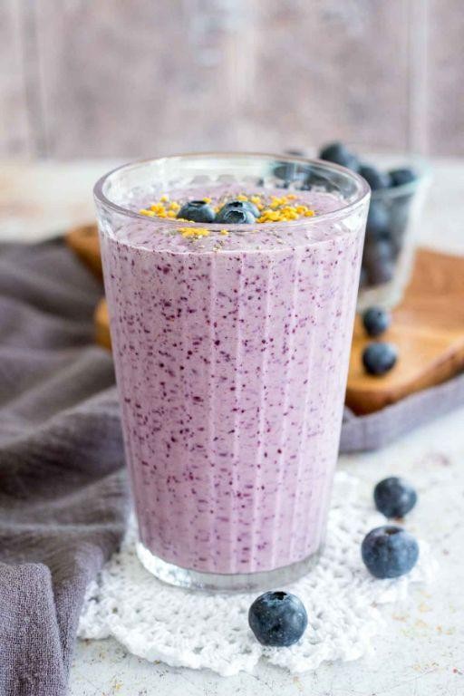 Blueberry Almond Chia Shake