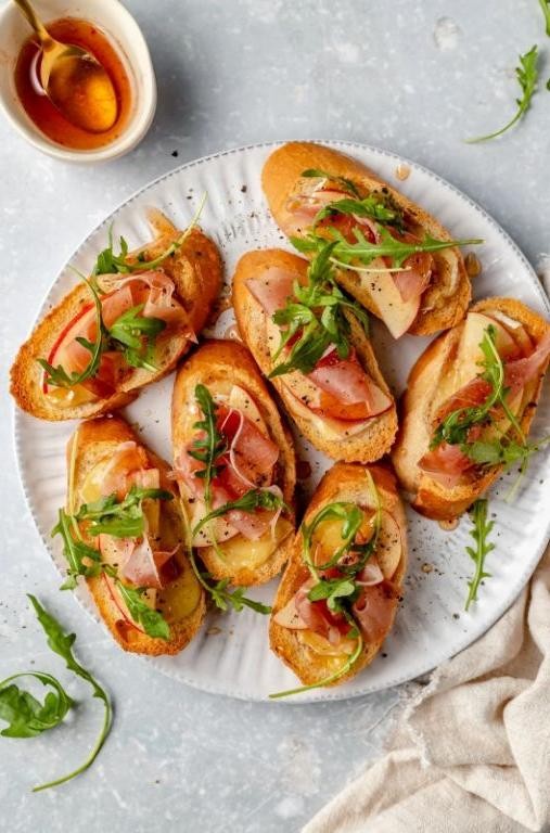 Brie and Apple Crostini