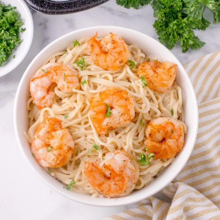 Cajun-Style Shrimp Scampi with Rice Noodles