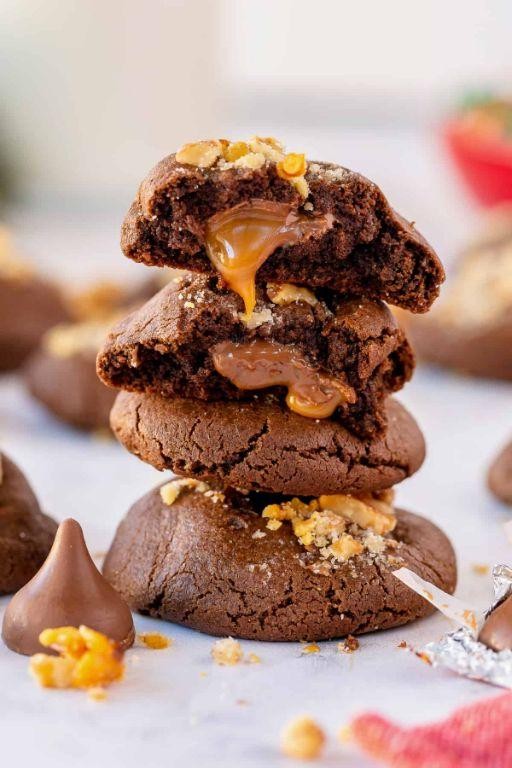 Caramel-Stuffed Cacao Cookies