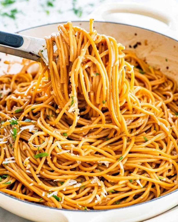 Chili Powder Garlic Butter Pasta