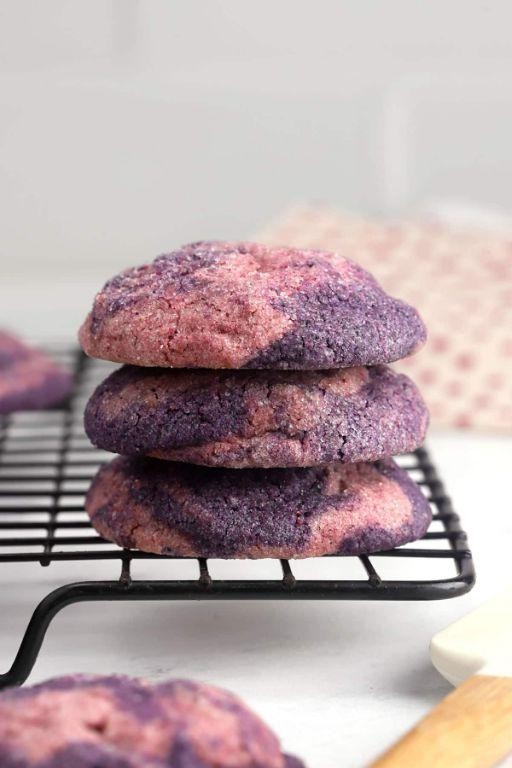 Choco-Berry Swirl Fat-Free Cookies