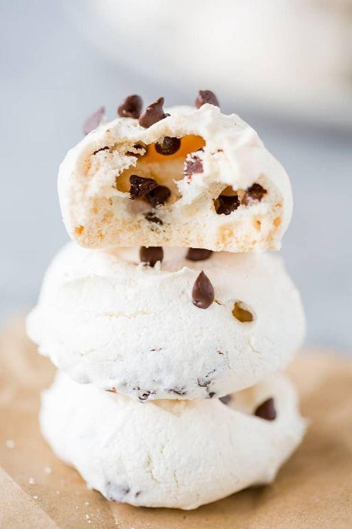 Chocolate Chip Meringue Drops