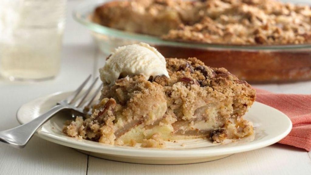Classic Bisquick Apple Pie