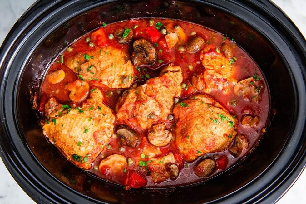 Classic Crockpot Chicken Cacciatore