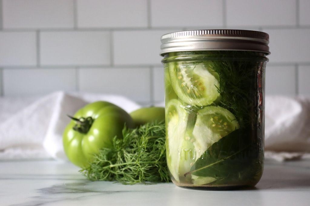 Classic Dill Pickled Green Tomatoes