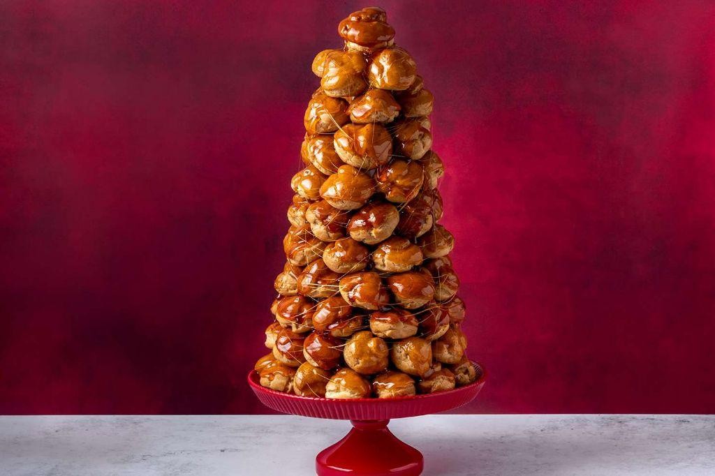 Classic French Vanilla Croquembouche