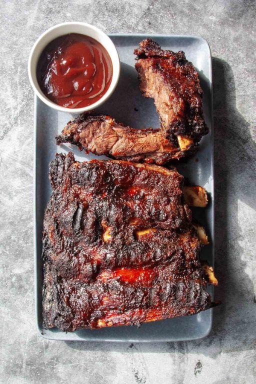 Classic Grilled Beef Ribs with Smoky Barbecue Sauce