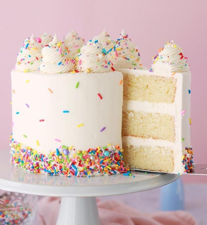 Classic Vanilla Cake with Easy Mix