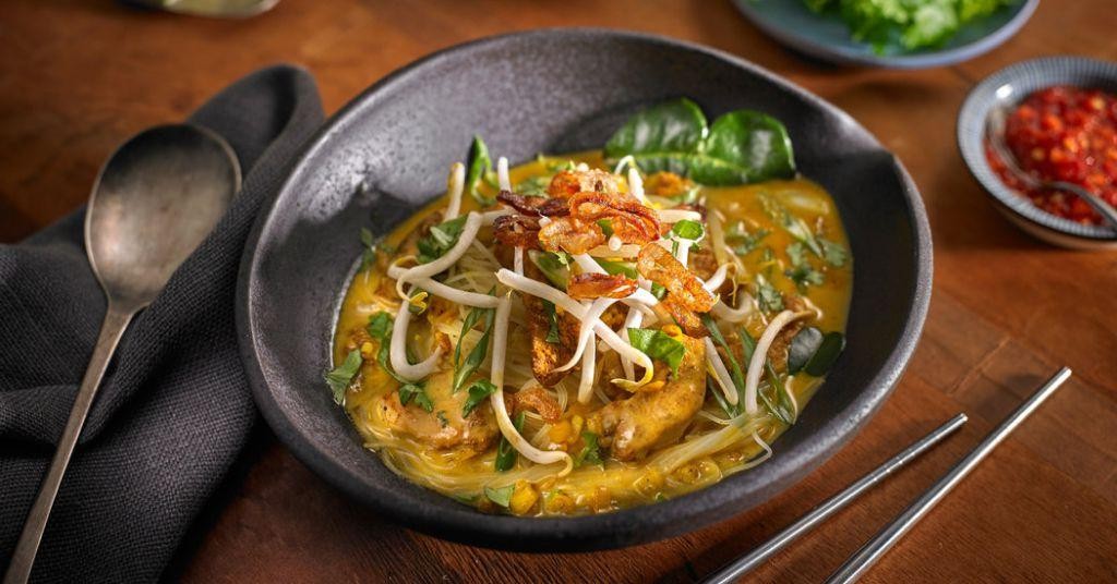 Coconut Curry Chicken Noodle Soup