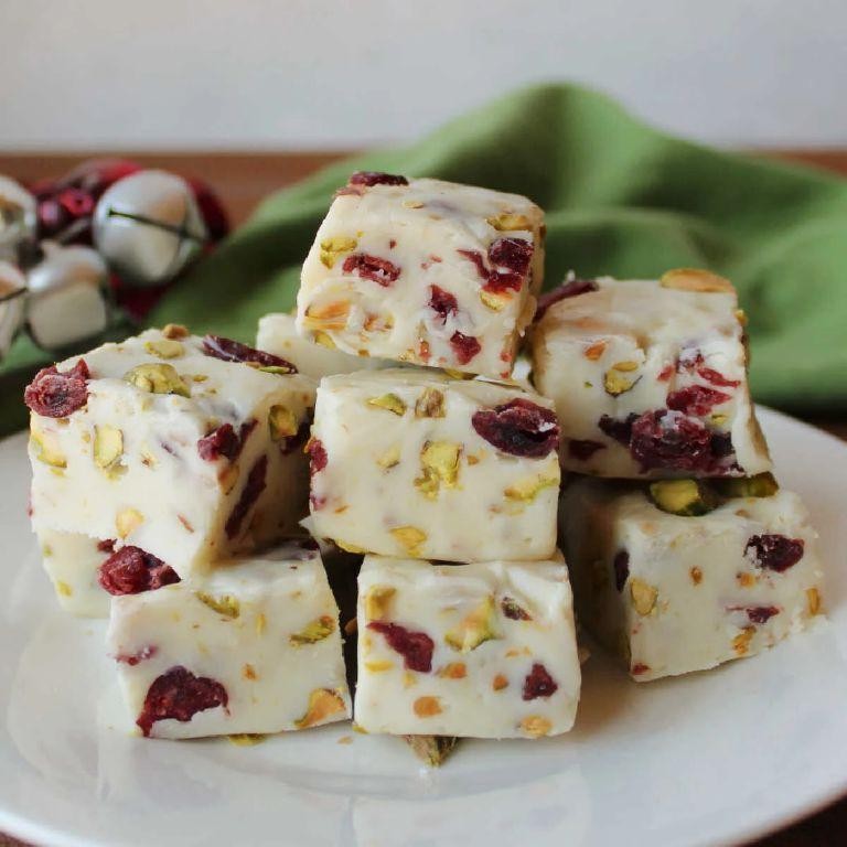 Cranberry Pistachio Marshmallow Cream Fudge