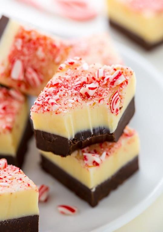 Creamy Peppermint Bark Fudge