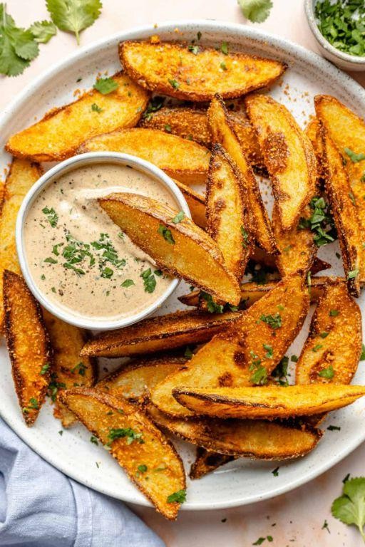 Crispy Baked Potato Wedges with Garlic Aioli