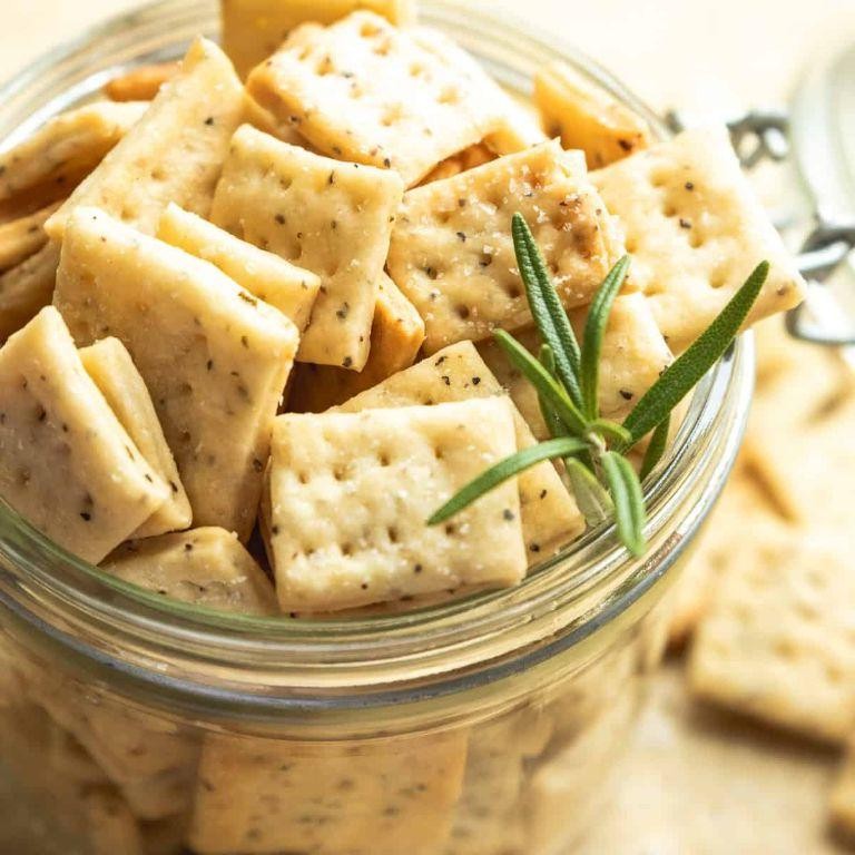 Crispy Sourdough Discard Crackers