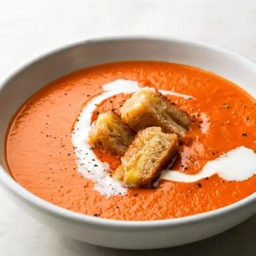 Decadent Creamy Tomato and Roasted Red Pepper Soup