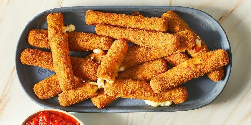 Deep-Fried Mozzarella Cheese Sticks