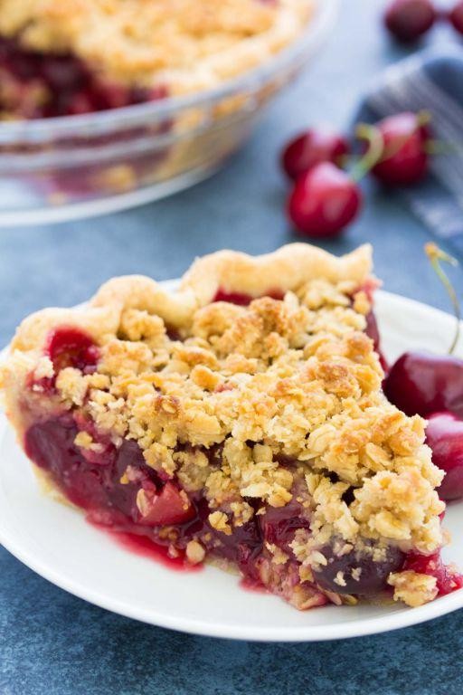 Easy Cherry Crumble Pie