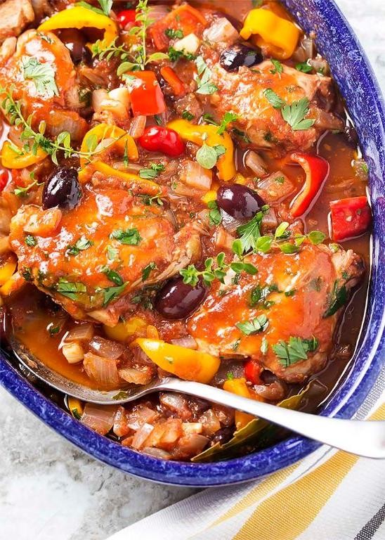 Easy Italian Chicken Cacciatore in a Slow Cooker