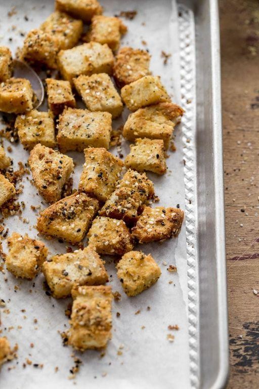 Everything Bagel Seasoned Croutons