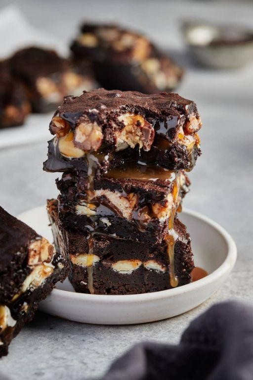 Gooey Snickers Brownies