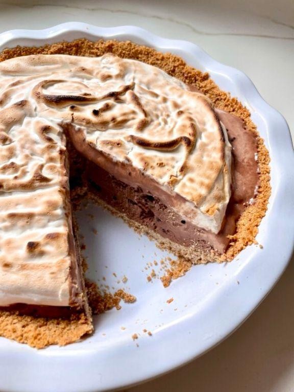 Graham Wafer Crumb Ice Cream Cake