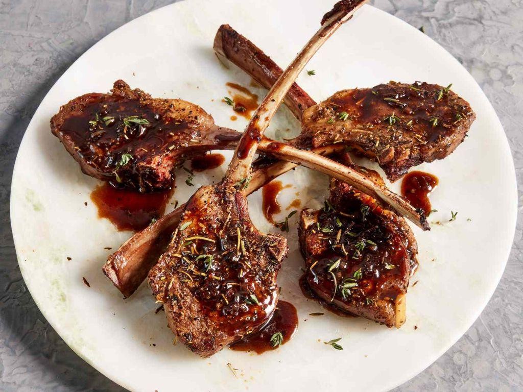 Grilled Lamb Chops with Rosemary Balsamic Reduction