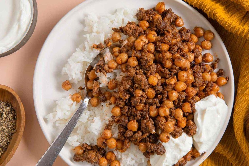 Ground Beef and Chickpea Curry