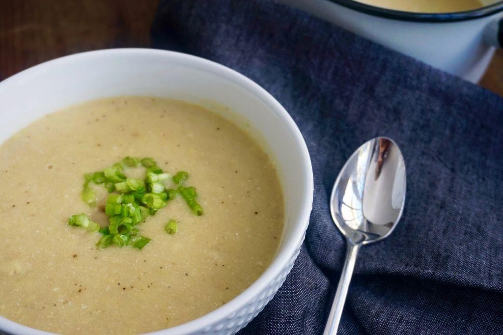 Hearty Artichoke and White Bean Soup