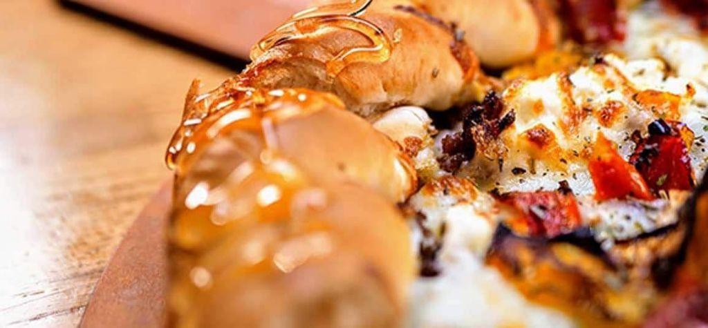 Honey-Infused Yeast Pizza Base