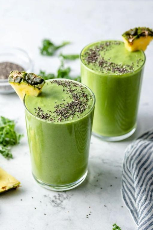 Kale and Pineapple Juice