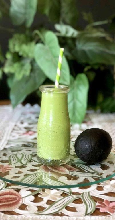 Keto Avocado Spinach Smoothie
