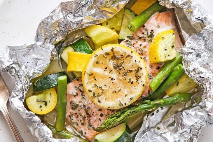 Lemon Herb Grilled Salmon Foil Packets