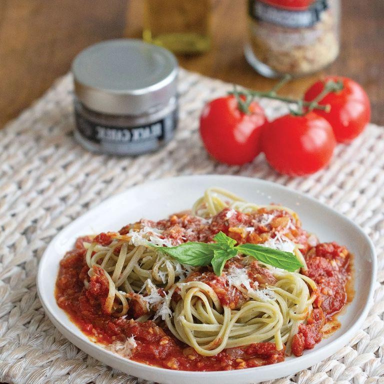 Linguine with Marinara and Fresh Basil